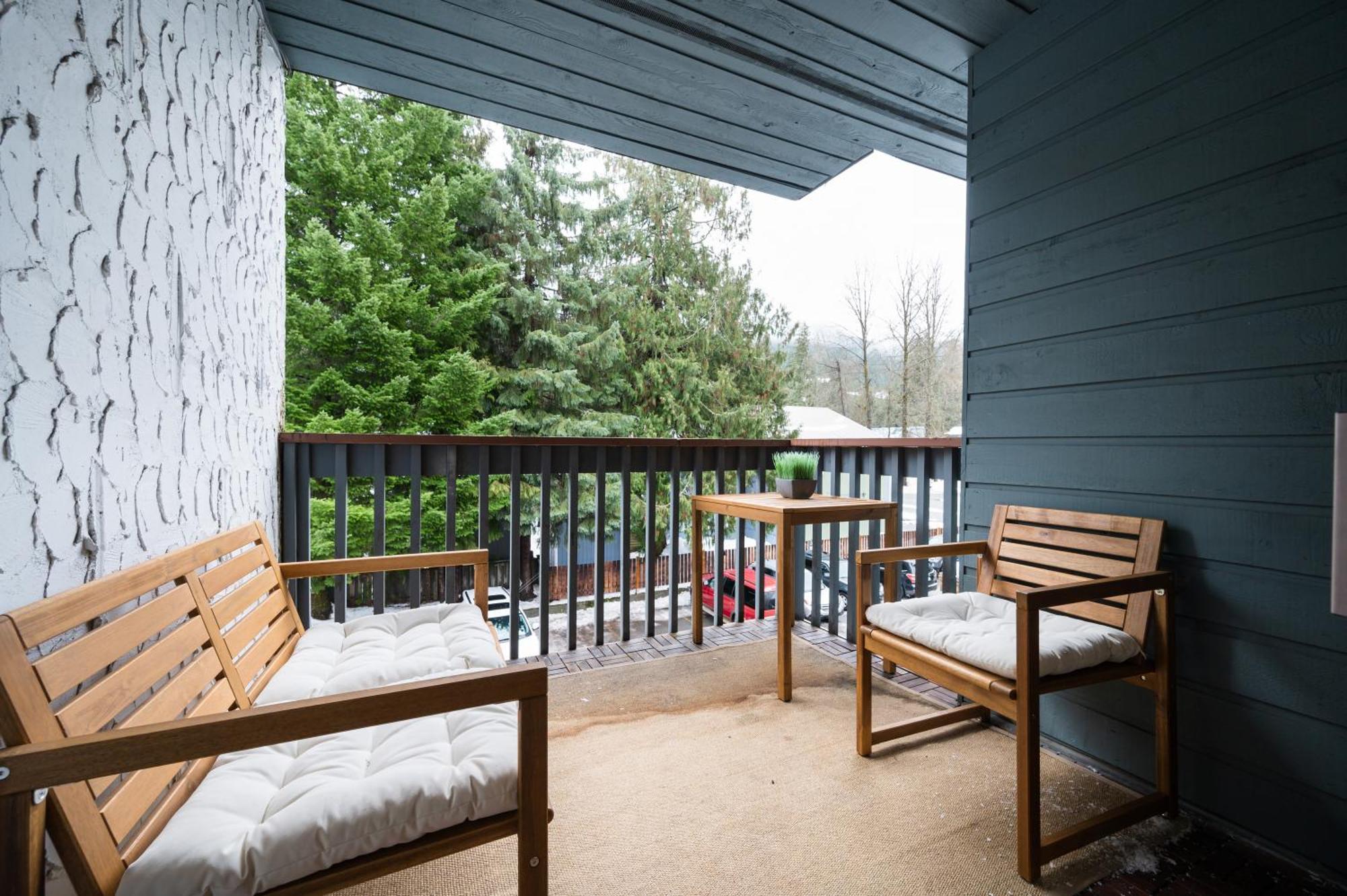 Creekside Oasis 4 Beds Pool And Hot Tub Apartment Whistler Exterior photo
