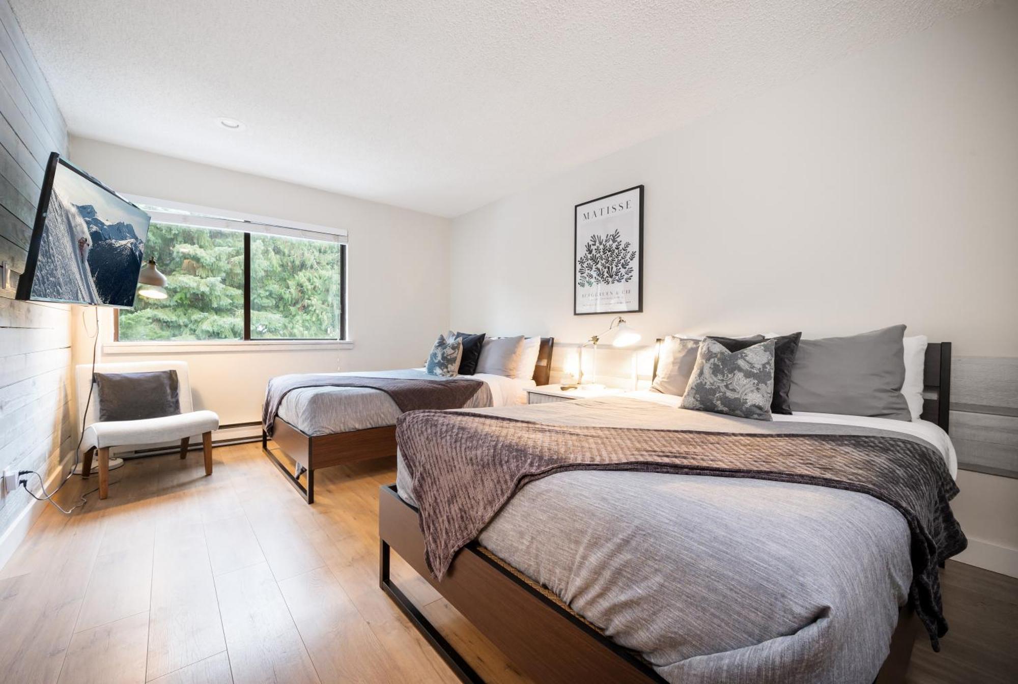 Creekside Oasis 4 Beds Pool And Hot Tub Apartment Whistler Exterior photo